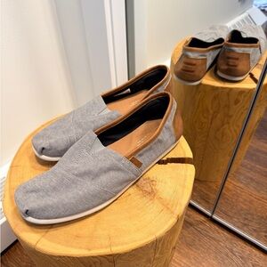 Toms Gray and Brown Men's Loafers